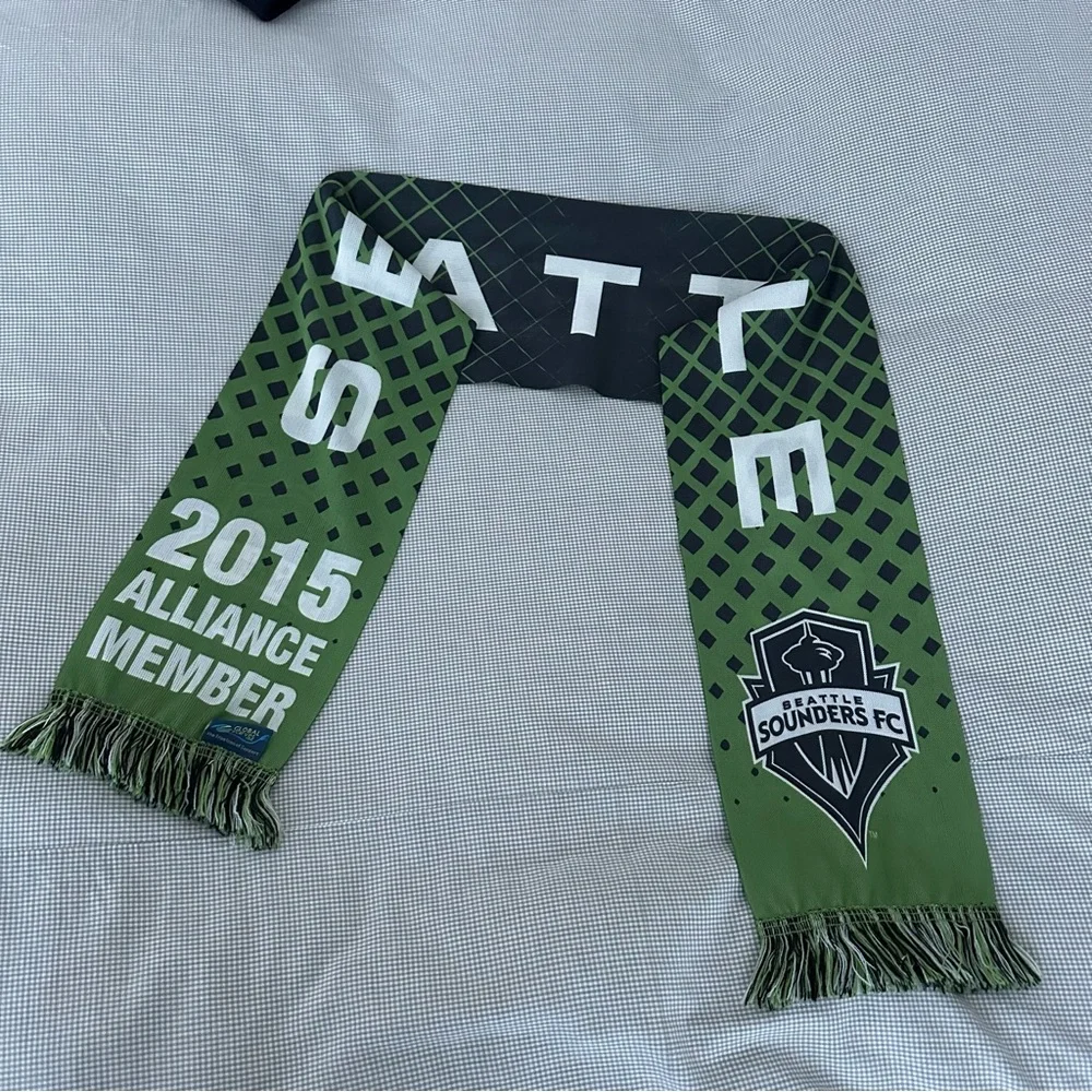 MLS Sale! Five Seattle Sounders FC Soccer Season Tix Holder Scarves! - Picture 3 of 16